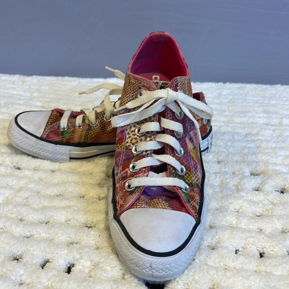 Converse All Star Womens
Pink Floral Fashion
Sneakers Shoes Sz 7.5